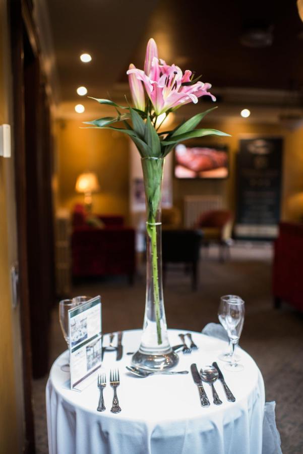 O'Neill Arms Hotel Toome Екстер'єр фото