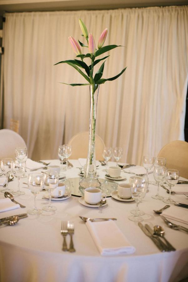 O'Neill Arms Hotel Toome Екстер'єр фото