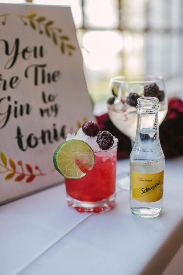 O'Neill Arms Hotel Toome Екстер'єр фото